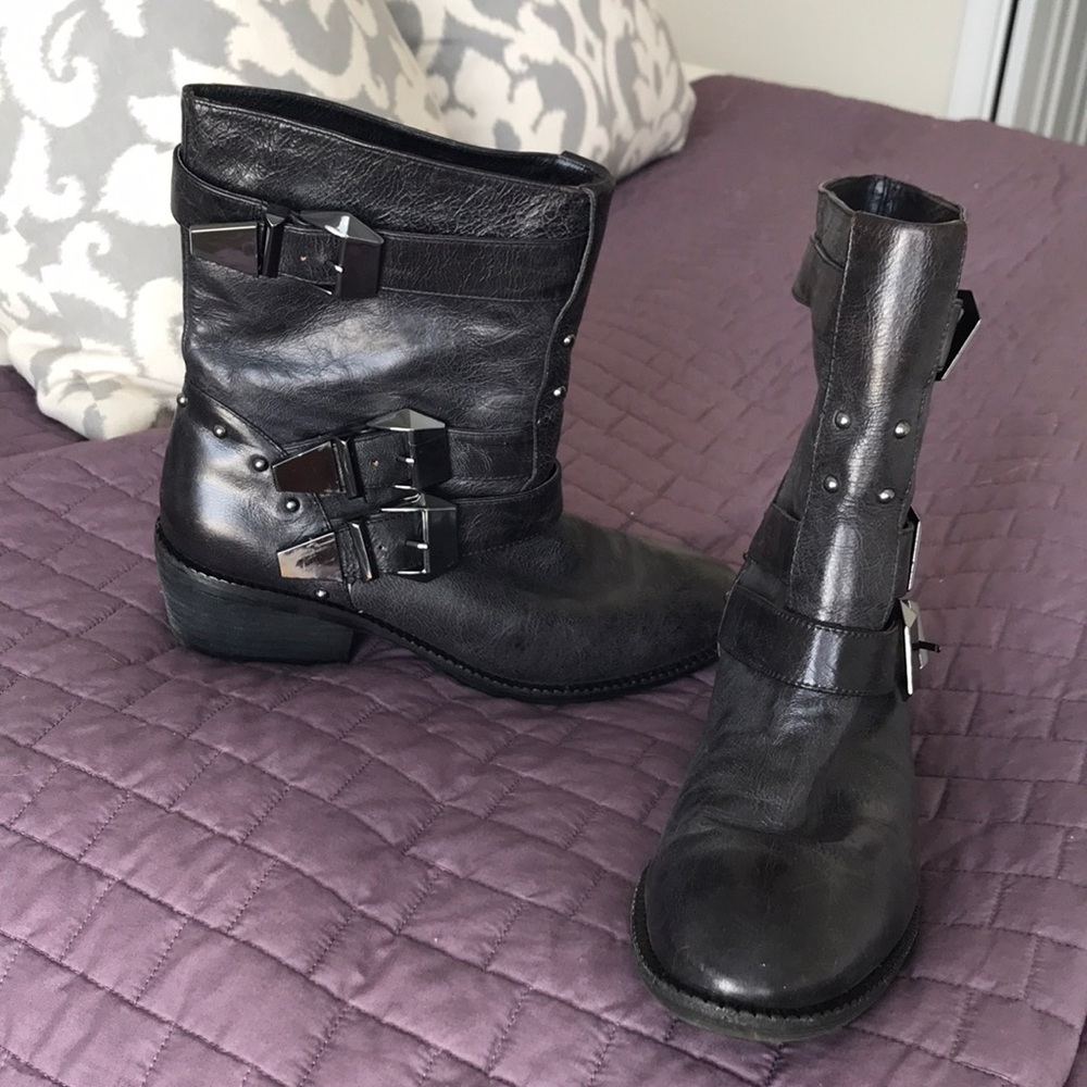 Black buckle boots - Picture 3 of 3